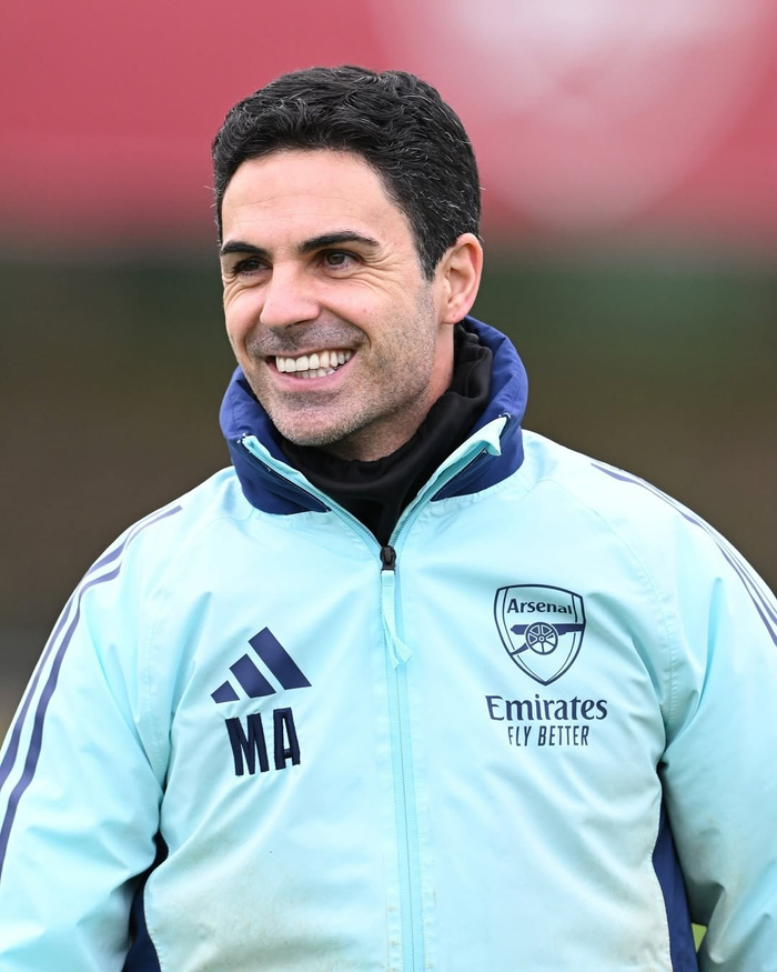 看看这些孩子踢球有没有西班牙味。 留洋联队VS萨瓦德尔友谊赛