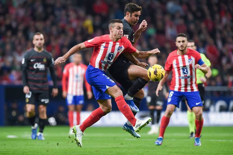 英媒：吉藤斯受伤后情况并不严重，将继续留在英格兰U21队（英媒：吉藤斯伤势不重，仍将留队随英格兰U21征战）