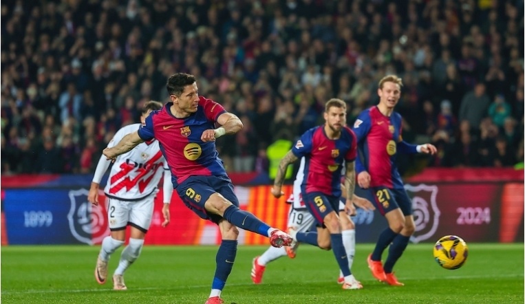 英超前瞻：利兹联连场不胜跌入降级区，维拉赛季客战成绩不佳（英超前瞻：维拉客场乏力，利兹联连战不胜陷入降级区）