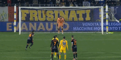 欧冠战报：艾尔尤努西、阿乔里破门，哥本哈根3-2绝杀黄潜（欧冠快讯：艾尔尤努西、阿乔里建功，哥本哈根3-2压哨绝杀比利亚雷亚尔）