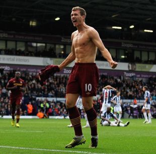 篮球NBA巨星单场暴砍52分，再次刷新个人纪录