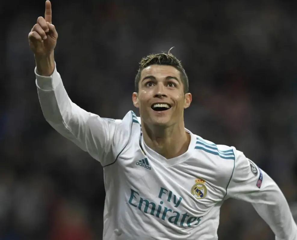 文班半场14分9板！次节率队净胜奇才22分（文班半场14分9板，次节发力率队单节赢奇才22分）