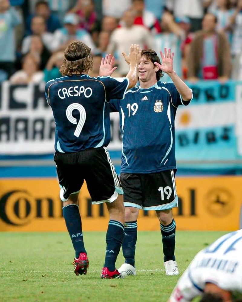 喜讯！南美冠军队主力国脚中卫为转会加盟国安，直接倒贴钱离队