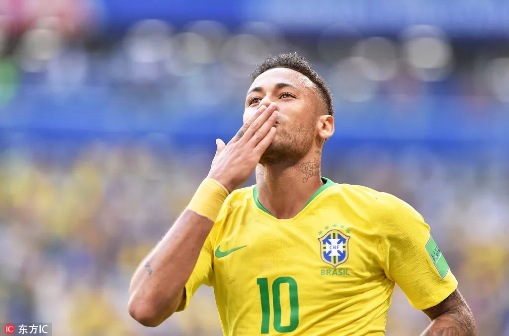 送别队长，浙江球迷打出两幅tifo致敬弗兰克