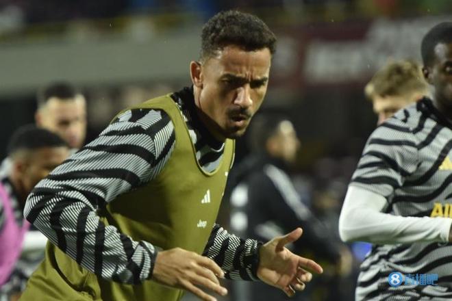 势不可挡！阿森纳在欧冠联赛阶段豪取8连胜，得失球24-2（阿森纳欧冠势头正盛：8连胜，24比2碾压对手）