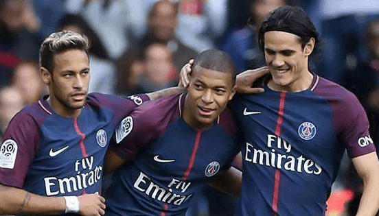 瓦拉内：去皇马前齐达内亲自给我打了电话；穆里尼奥很有魅力